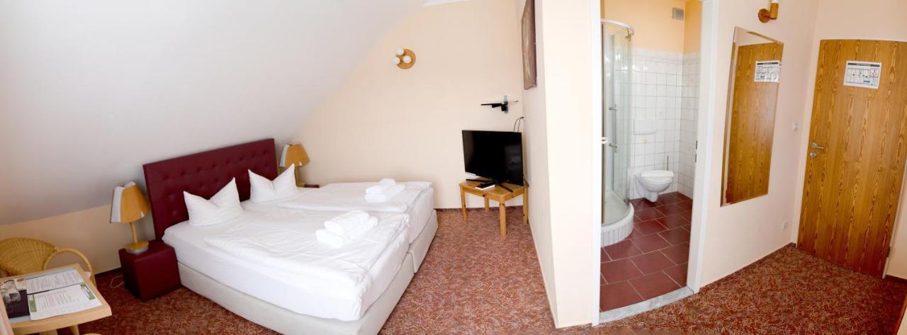 Hotel Am Uckersee Роперсдорф Экстерьер фото